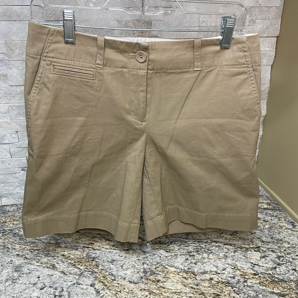 Talbots size 2  7” chino khaki shorts. New without tags.